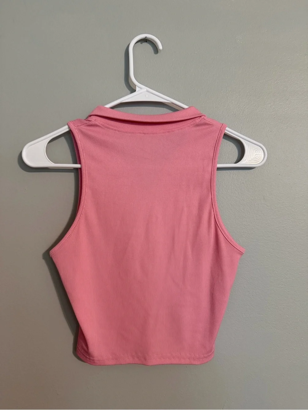 SHEIN Pink Ribbed Zip-Up Cropped Tank - Picture 2 of 3